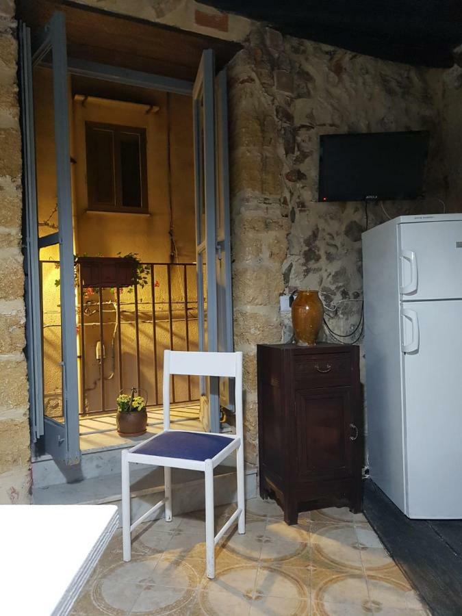 Dolce Aida Apartment Чефалу Екстериор снимка